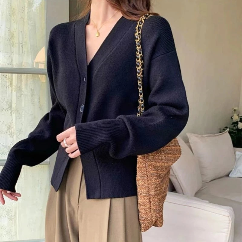 Damen Enganliegender Strick-V-Ausschnitt-Cardigan