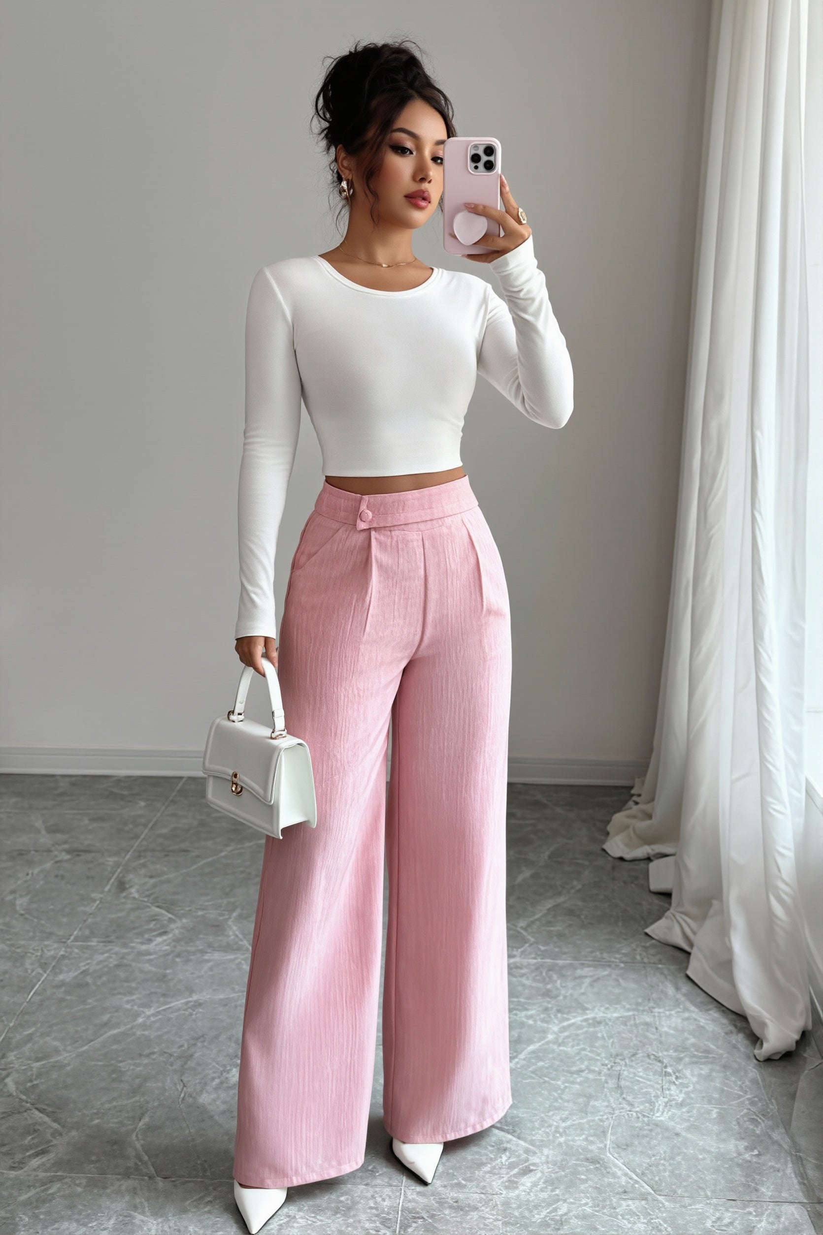 Weite Damenhose mit hohem Bund und Patchwork-Details seitlich