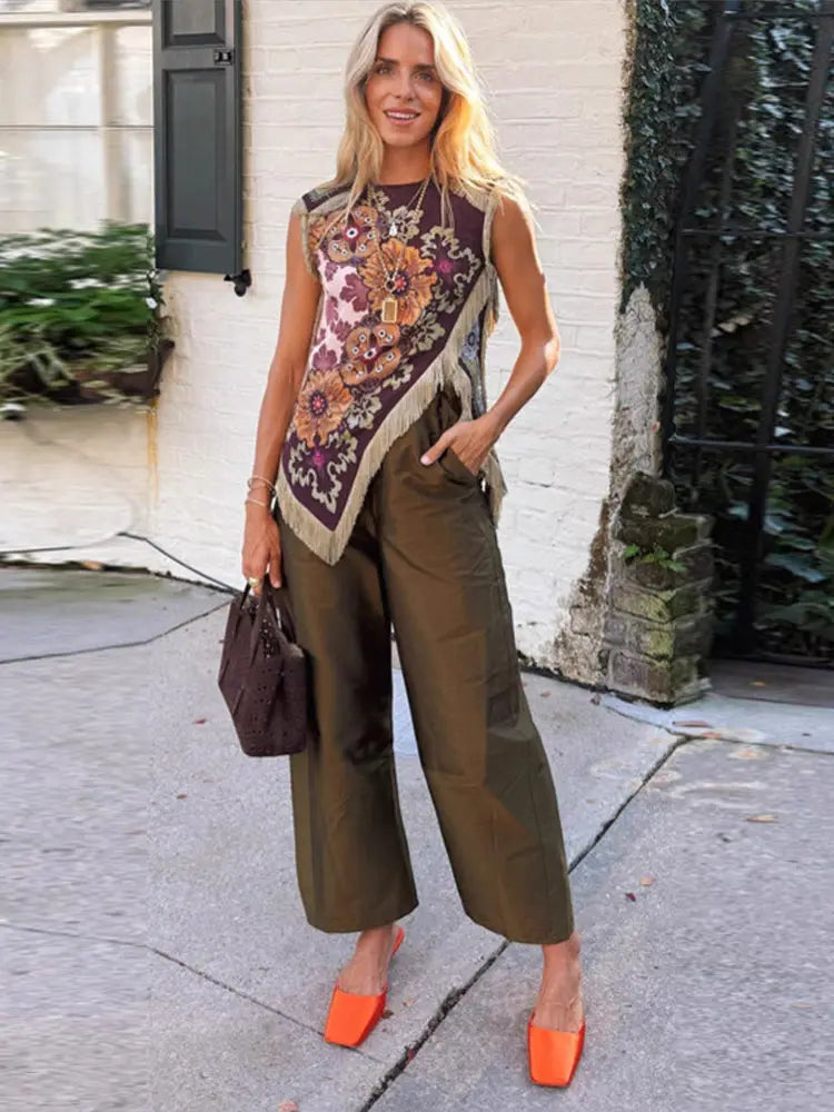 Damen Satin-Ärmellose Bluse mit Blumenmuster und Fransenbesatz in Rotweinfarben