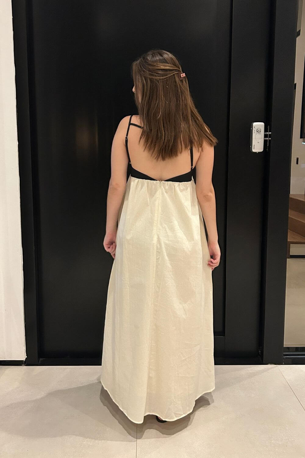 Leinenmischung Lässiges Midi-Kleid Schwarz und Weiß