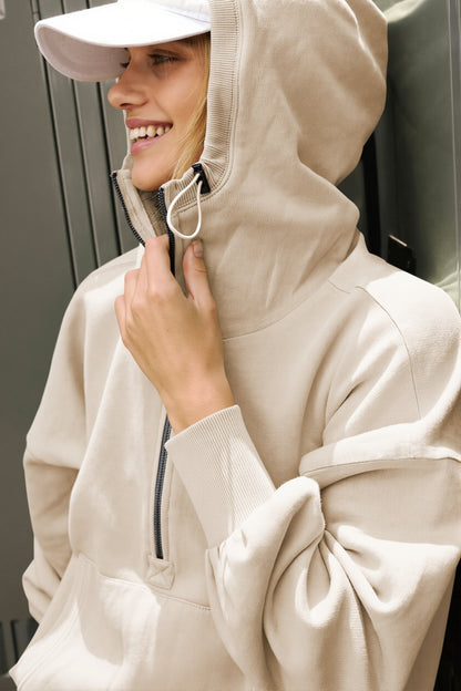 Sportlicher Hoodie mit Kapuze und langem Ärmel