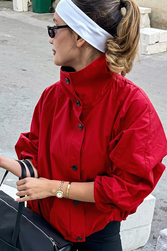 Windbreaker-Jacke mit Stehkragen und Tunnelzug in der Gesamtansicht