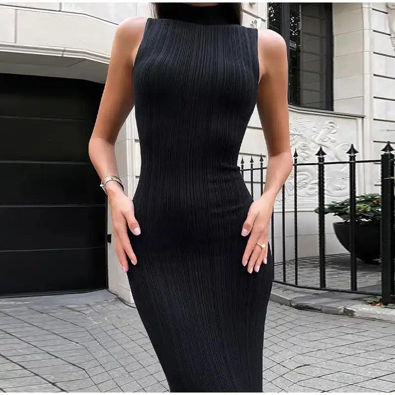 Weiches Strick-Kleid mit tailliertem Schnitt und ausgestelltem Rock, Midi-Länge, Damen