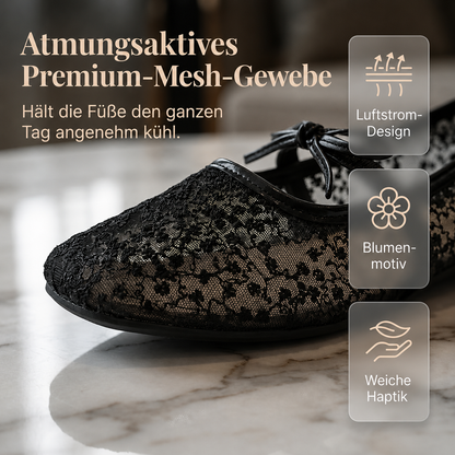 Damen-Ballerinas aus Spitze mit Schleife in moderner Produktaufnahme
