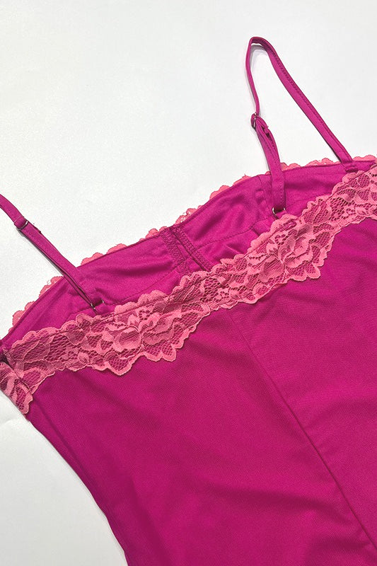 Damen Midikleid mit Spitze und Wickeloptik als eleganter Look