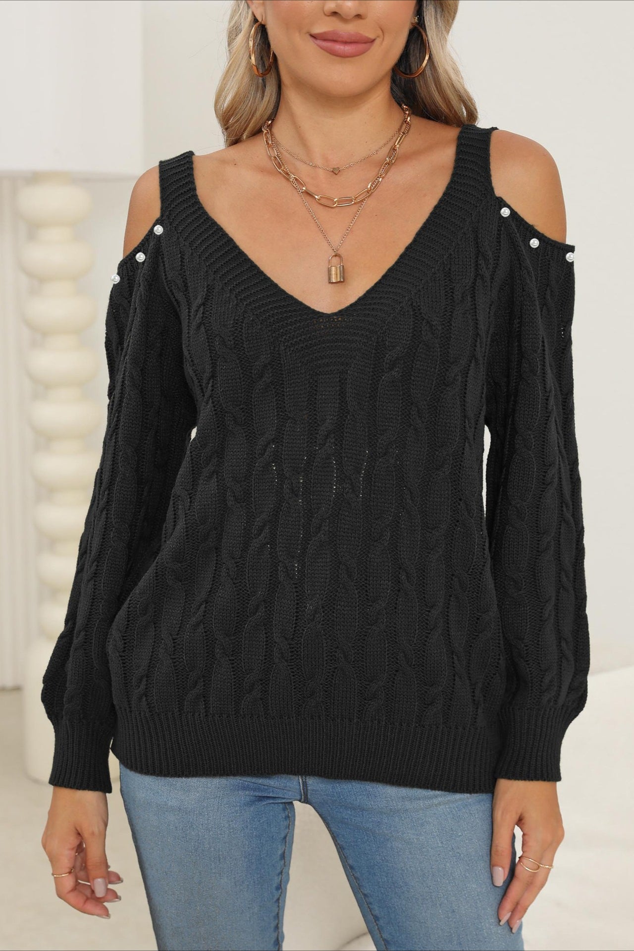 Lockerer Damenpullover mit Off-Shoulder-Schnitt und langem Ärmel