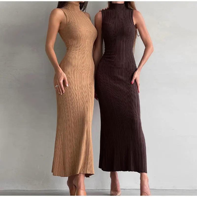 Weiches Strick-Kleid mit tailliertem Schnitt und ausgestelltem Rock, Midi-Länge, Damen