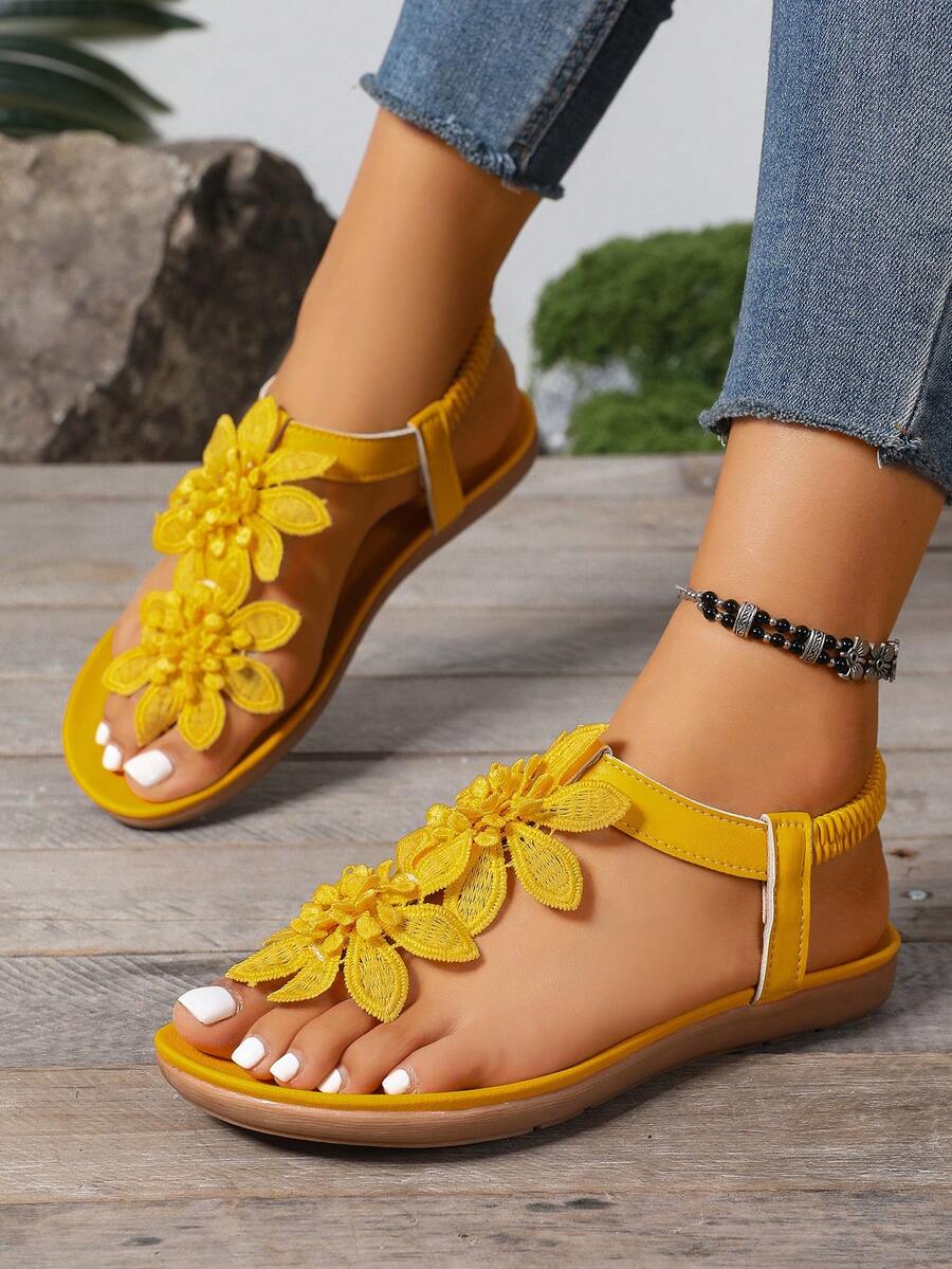 Leichte Damen Sandalen mit offenem Design und floralem Detail