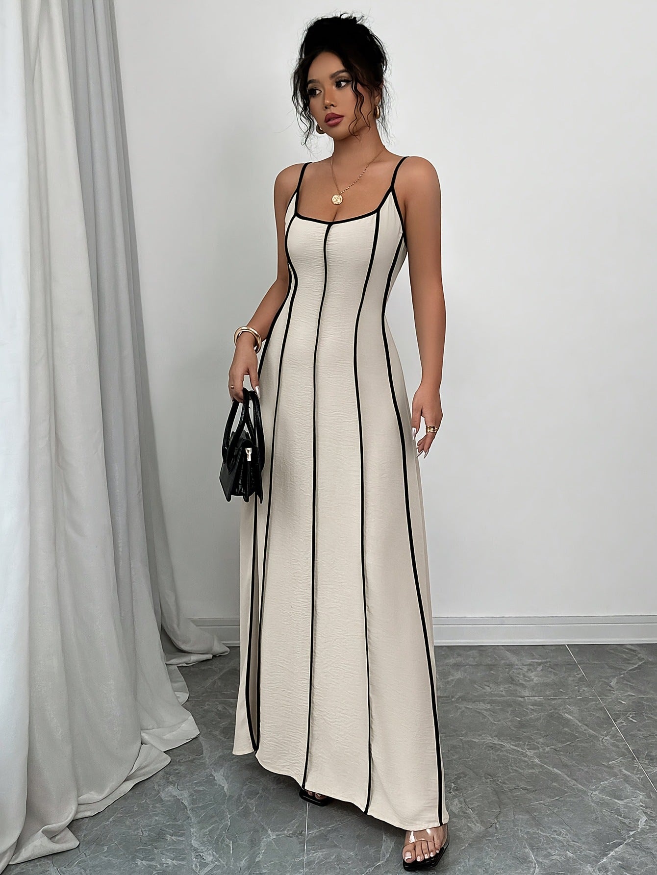 Ärmelloses Viskose-Midikleid in A-Linie Beige