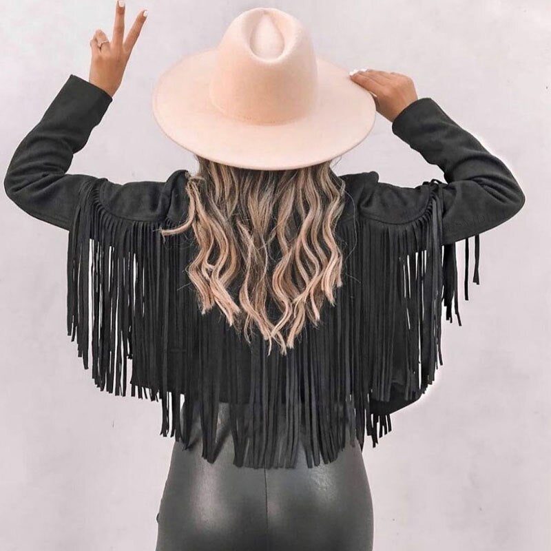 Boho-Jacke mit dekorativen Fransen an der Vorderseite