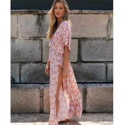 Pudersamtrotes Boho-Kleid mit Schlitz