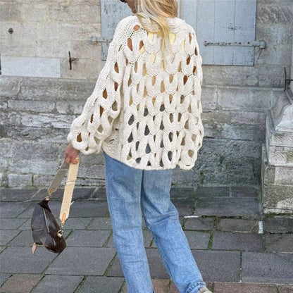 Langärmliger gehäkelter Strickpullover