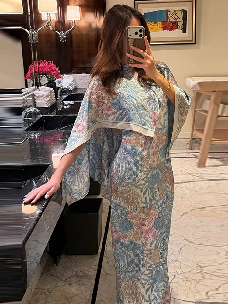 Maxikleid für Damen mit figurbetontem Schnitt, Blumenmuster, Cape-Overlay und Stola