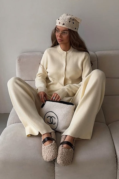 Strickset für Damen mit offenem Cardigan und weiter Hose