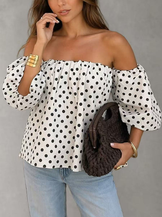 Damen Carmenbluse in Weiß mit Tupfenmuster und Puffärmeln, Vorderansicht