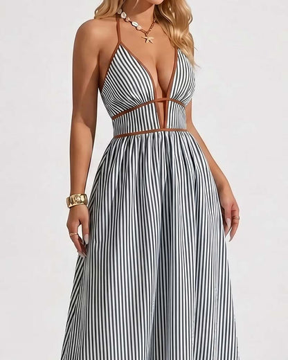 Rückansicht vom Damen Maxikleid mit Spaghettiträgern und Streifenprint