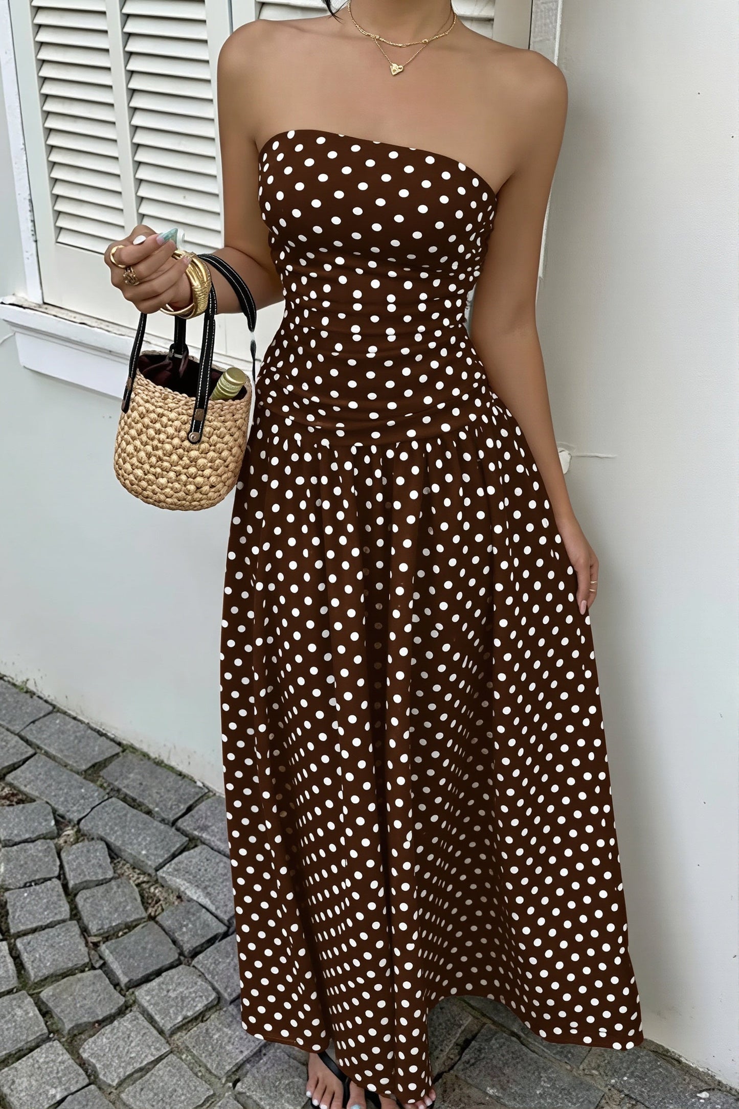 Damen Maxikleid mit Polka Dots und schmalem Schnitt in Nahaufnahme