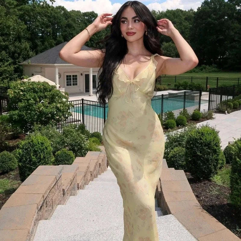 Florales Maxikleid mit tiefem Rückenausschnitt für den Sommer