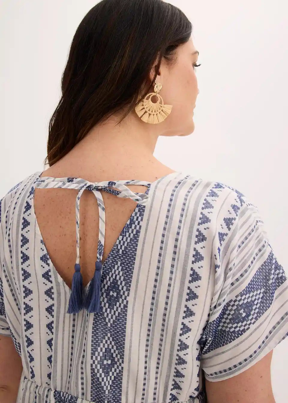 Damen Maxikleid mit fließendem Fall und Ethno-Streifenmuster