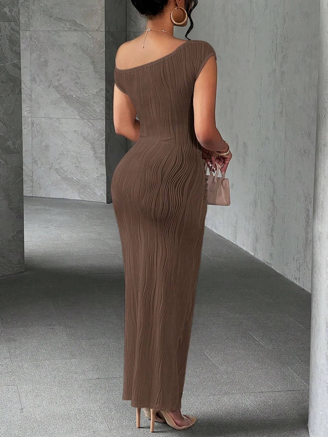 Elegantes One-Shoulder-Kleid für Partys und besondere Abende