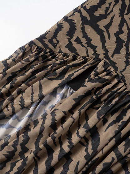 Detailansicht des Zebramusters am eleganten Maxikleid