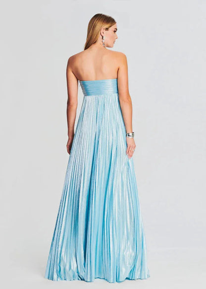 Trägerloses himmelblaues Kleid für Hochzeitsgäste