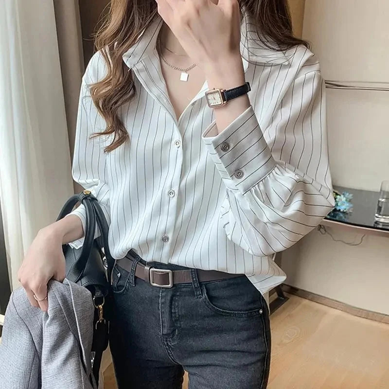 Damen Locker Geschnittenes Gestreiftes Langarmshirt Blau Weiß