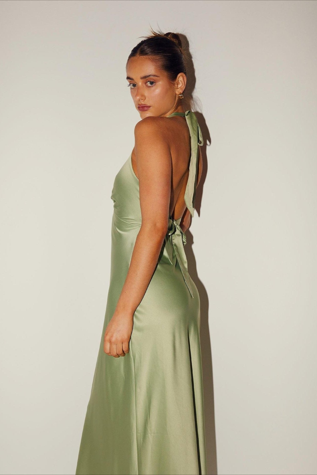 Ärmelloses Bodycon-Maxikleid für Damen in Seitenansicht