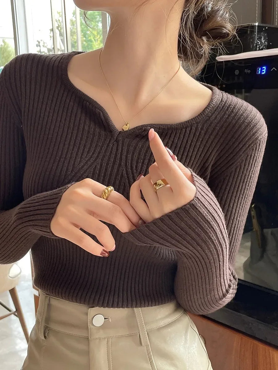 Damen Feinstrick-Pullover mit V-Ausschnitt und Rippstrick, tailliert