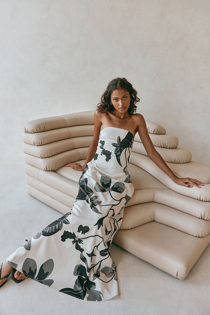 Damen Musterkleid mit floralem Muster aus leichter Stoffqualität