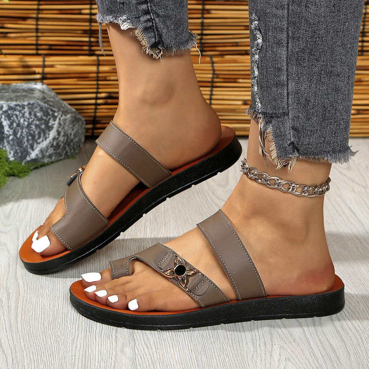 Damen Freizeitsandalen mit offenem Design und Kettendetail