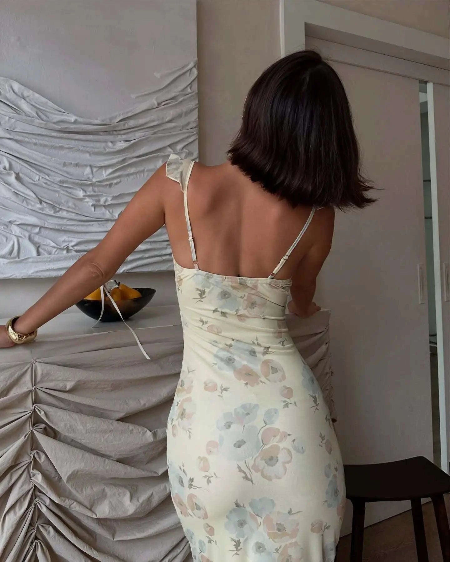 Florales Maxikleid mit tiefem Rückenausschnitt für den Sommer