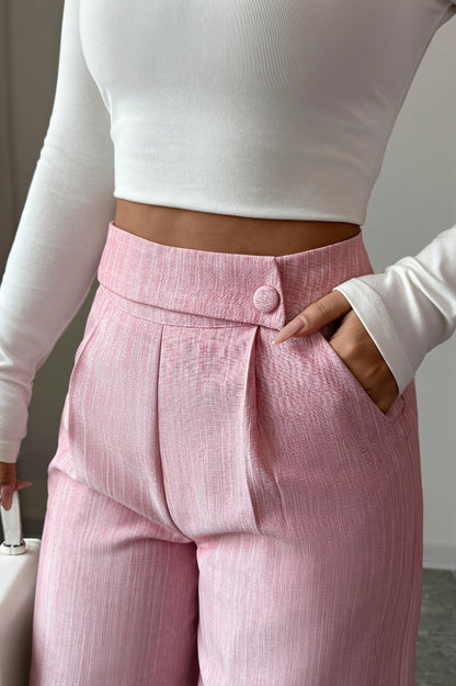 Damen weite High-Waist-Hose mit Knopfleiste in Vorderansicht