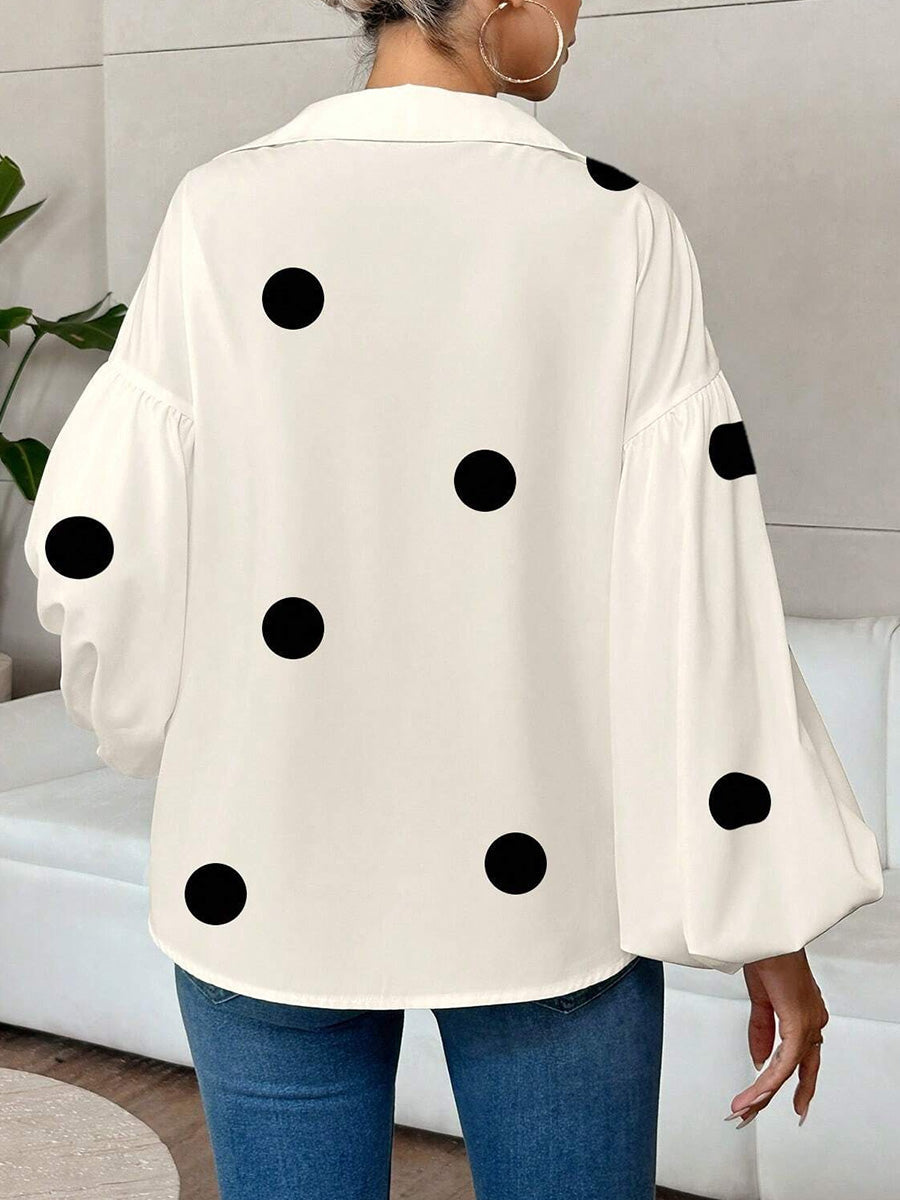 Damenbluse im eleganten Alltagslook mit kontrastfarbenen Akzenten