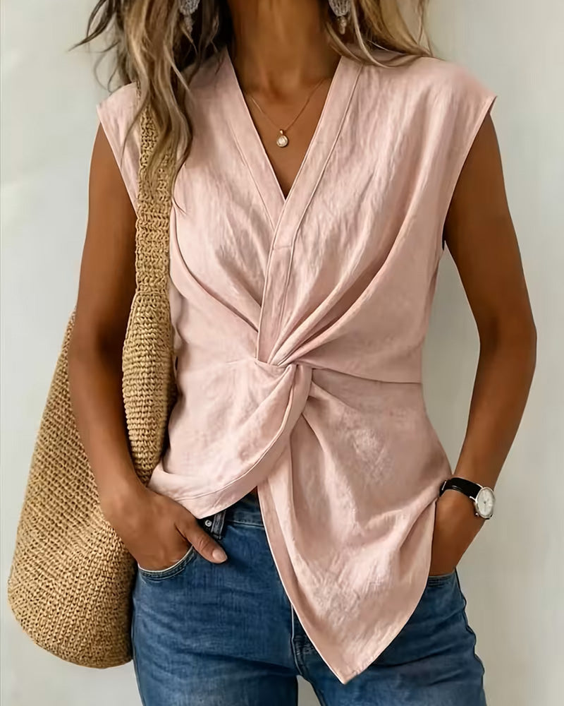 Damen-Tanktop mit V-Ausschnitt und asymmetrischer Silhouette in Detailansicht