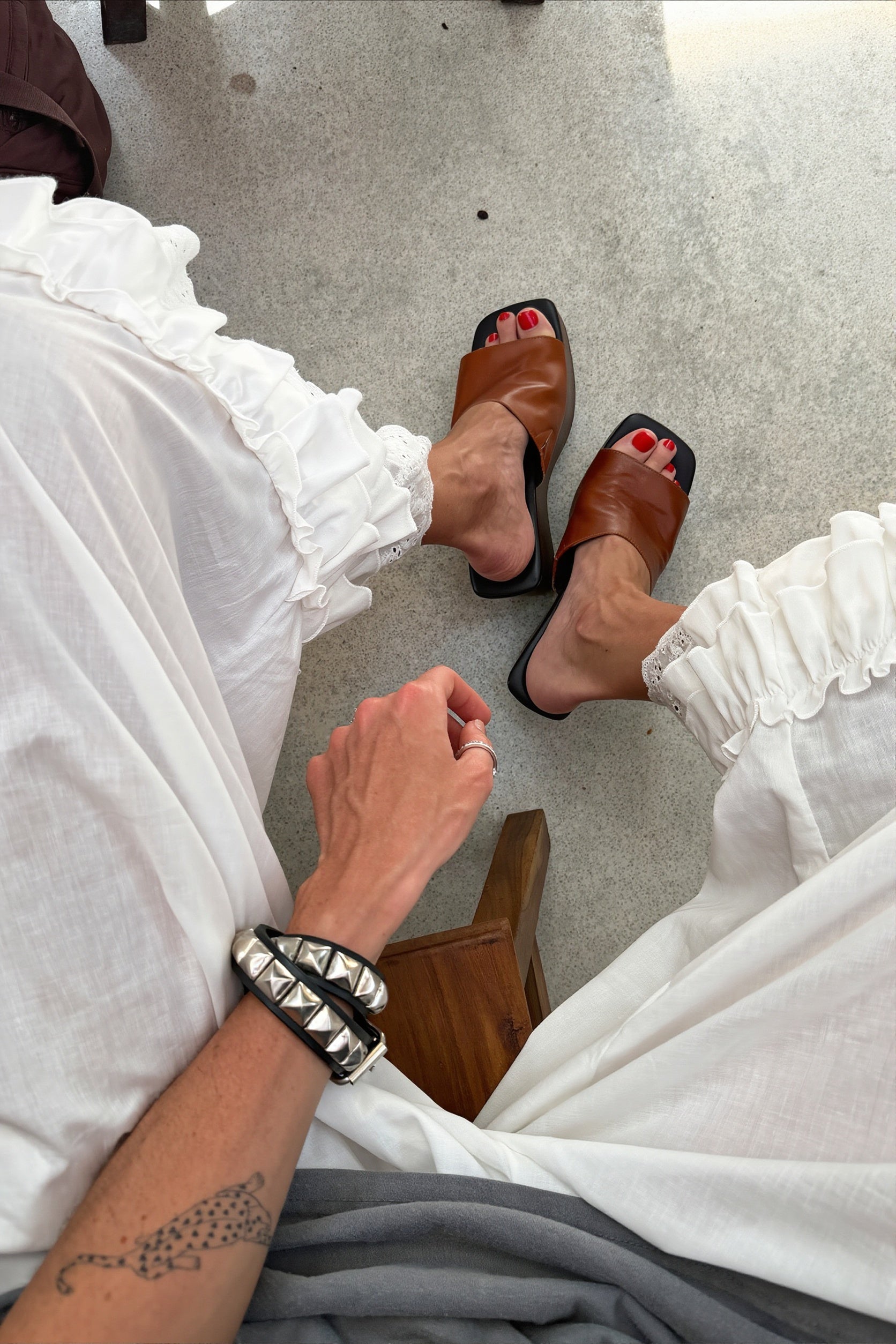 Damen-Caprihose aus Baumwolle in cropped Länge seitlich gezeigt