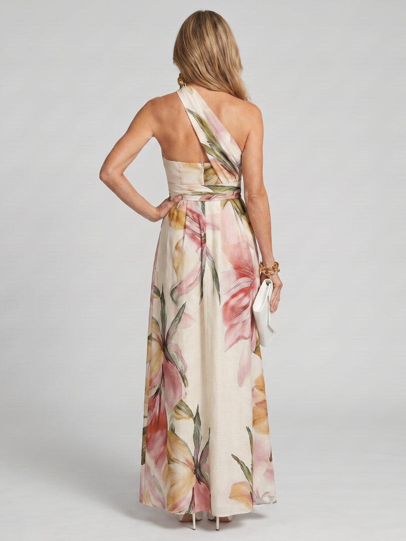 Detailansicht des Neckholder-Ausschnitts am Damen-Maxikleid