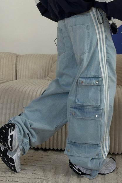 Gestreifte Damenjeans mit weitem Bein und niedriger Taille im Detail