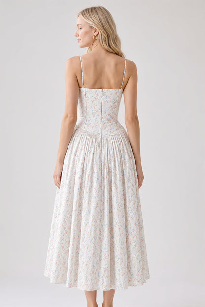 Damen-Maxikleid mit floralem Muster und Slim-Fit-Schnitt am Model