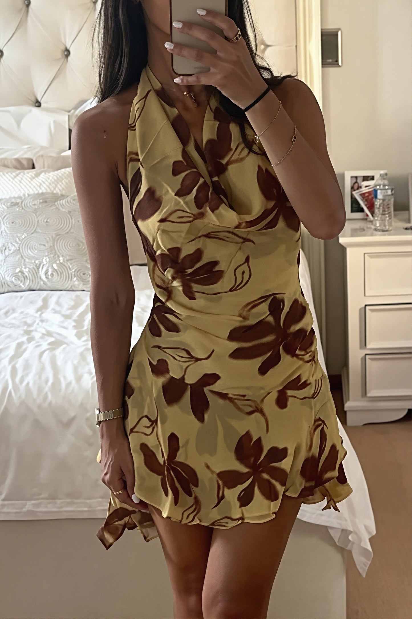 Damen-Minikleid mit Blumenprint in seitlicher Ansicht
