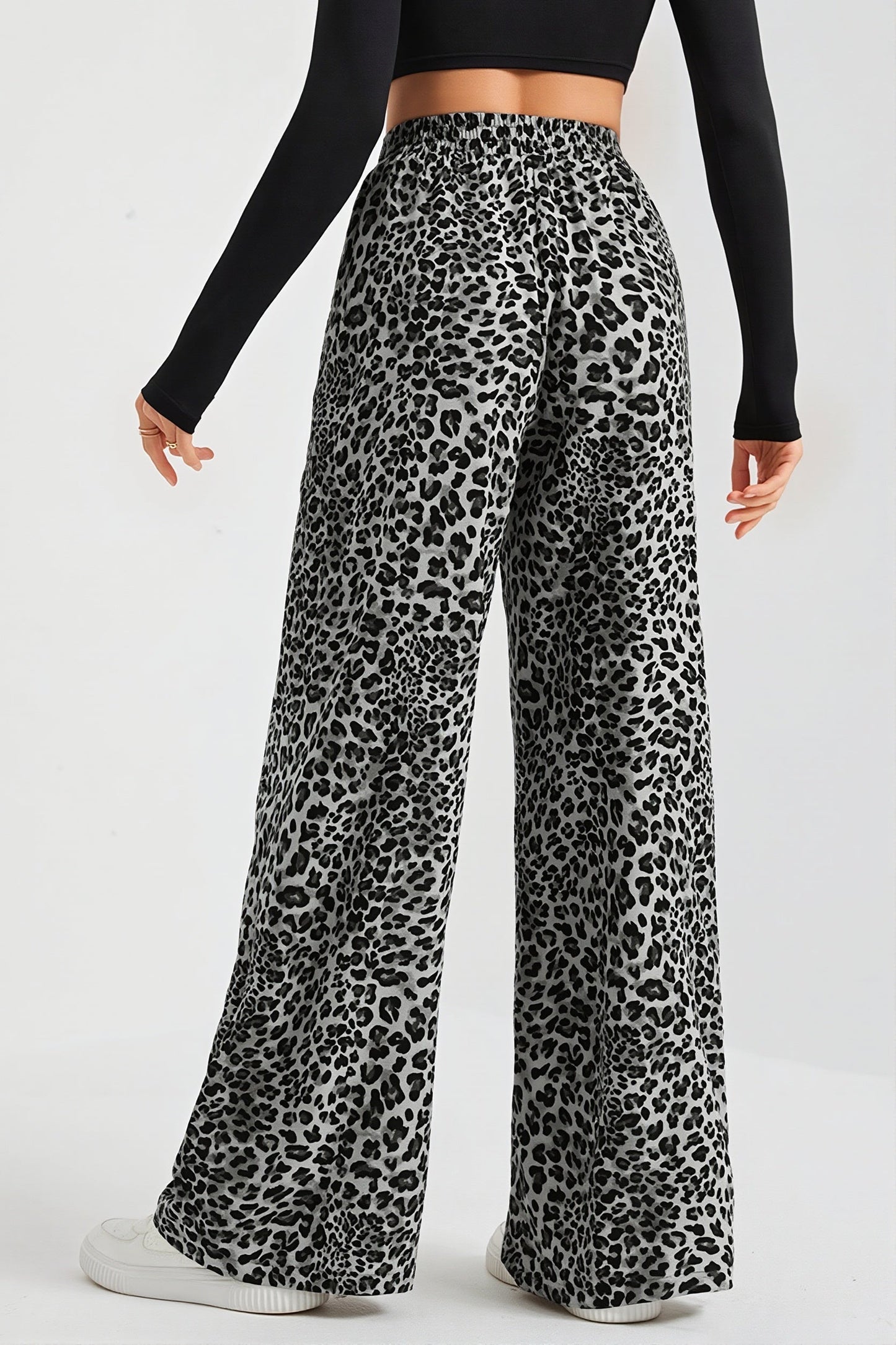 Weite locker geschnittene Damenhose mit Leopardenmuster, Produktansicht