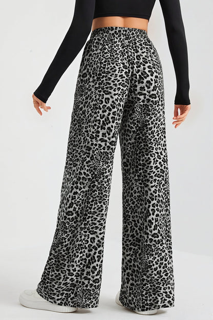 Weite locker geschnittene Damenhose mit Leopardenmuster, Produktansicht
