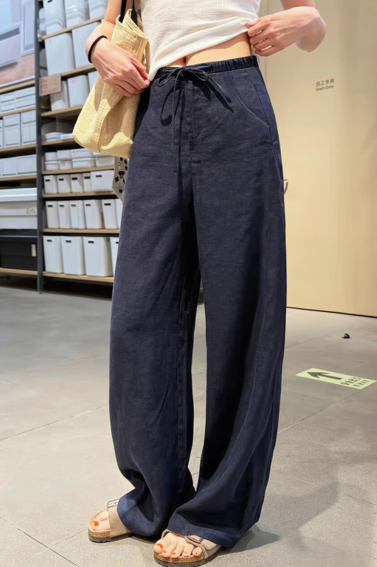 Damen High-Waist-Hose mit geradem Bein und lockerem Schnitt in Vorderansicht