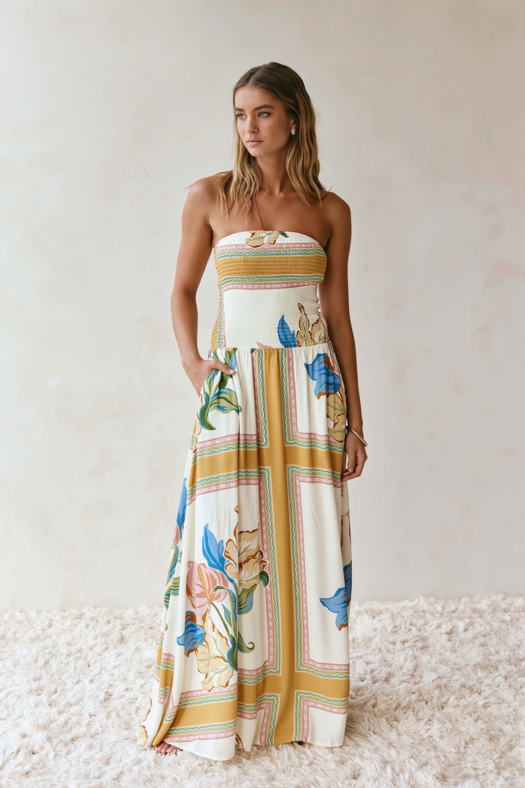 Langes Sommerkleid mit floralem Muster für Damen