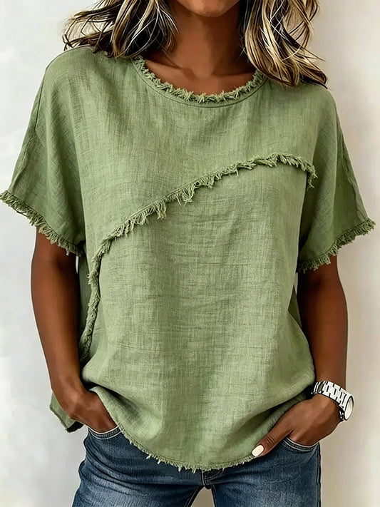 Einfarbiges Damen T-Shirt mit kurzen Ärmeln und Fransen im Detail