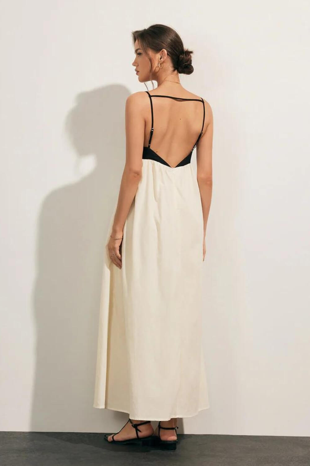 Leinenmischung Lässiges Midi-Kleid Schwarz und Weiß