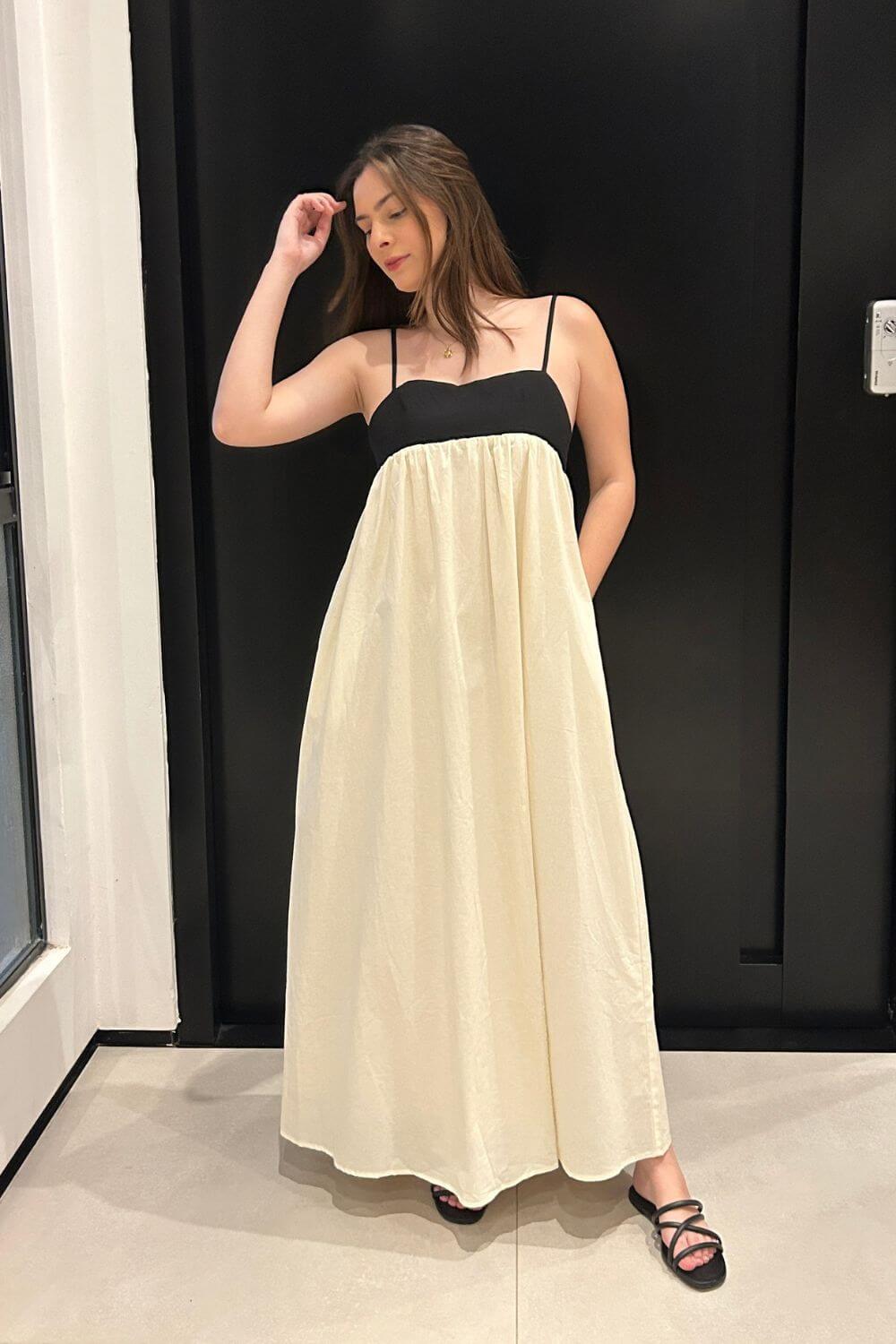 Leinenmischung Lässiges Midi-Kleid Schwarz und Weiß