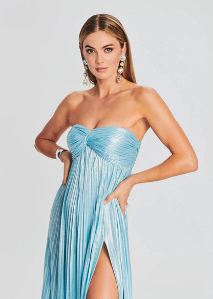 Trägerloses himmelblaues Kleid für Hochzeitsgäste