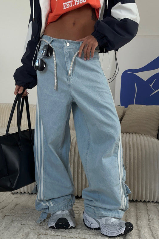 Damen Wide Leg Jeans gestreift mit niedriger Taille in Frontalansicht