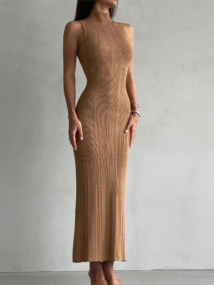 Weiches Strick-Kleid mit tailliertem Schnitt und ausgestelltem Rock, Midi-Länge, Damen